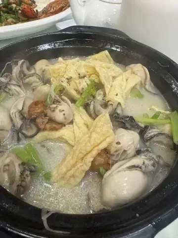 Happy Seafood Restaurant - Restaurant photo