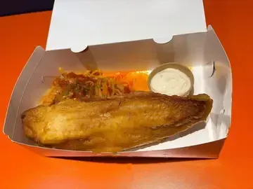 CAPTAIN' S FISH AND CHIPS BAR - Restaurant photo