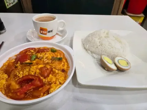 四季燒臘茶餐廳 - Restaurant photo