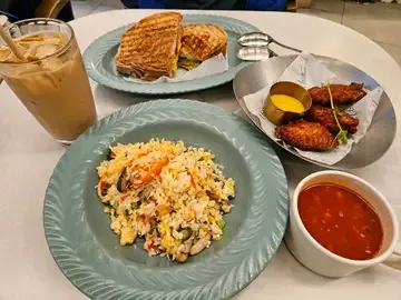 UURO - Restaurant photo