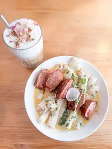 Four X Four - Restaurant photo