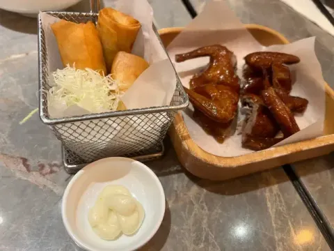 TONG TONG TOWN - Restaurant photo