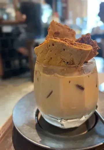 Bythetray - Restaurant photo