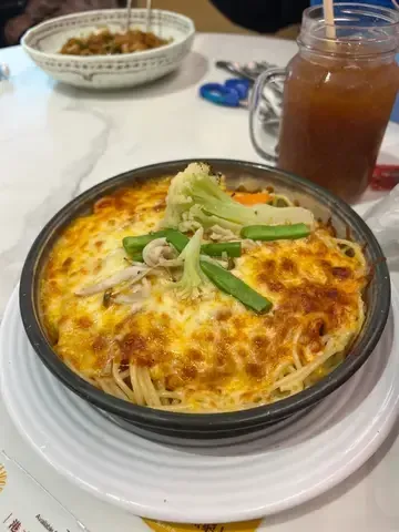 Cafe 100% - Restaurant photo