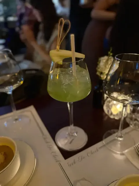 CHEEK-TO-CHEEK - Restaurant photo