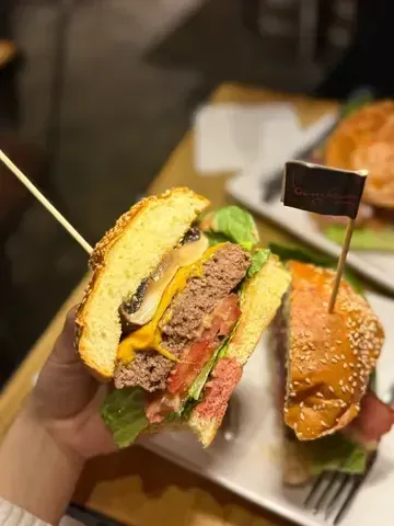 BURGERROOM - Restaurant photo