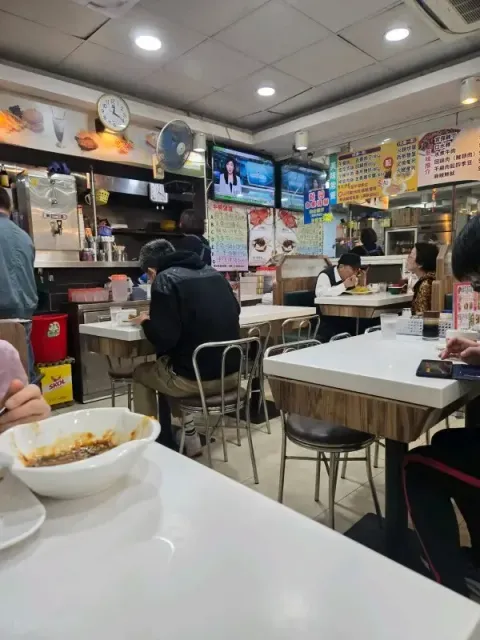 四季燒臘茶餐廳 - Restaurant photo