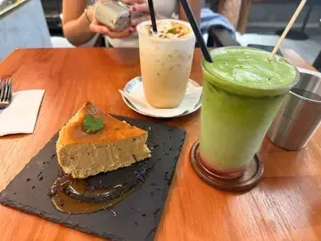 Commute - Restaurant photo