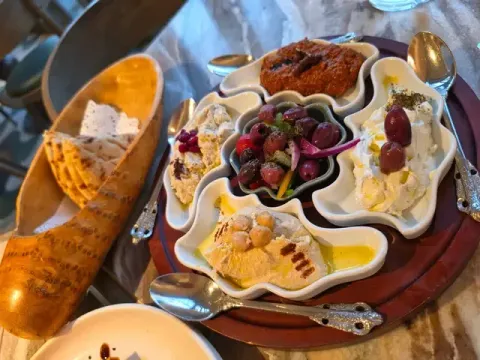 ONA - Restaurant photo