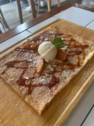 CREPES AND BAKES - Restaurant photo
