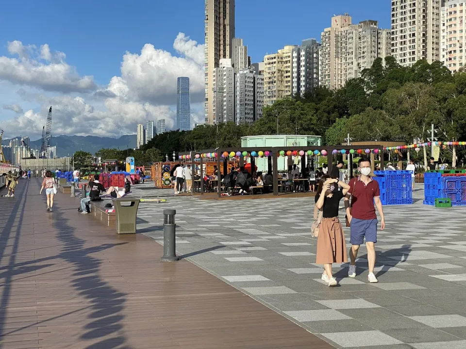 Open harbourfront space at Belcher Bay Promenade