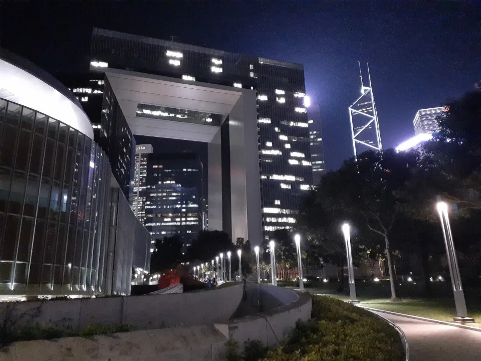 Tamar Park and Lung Wo Road at night