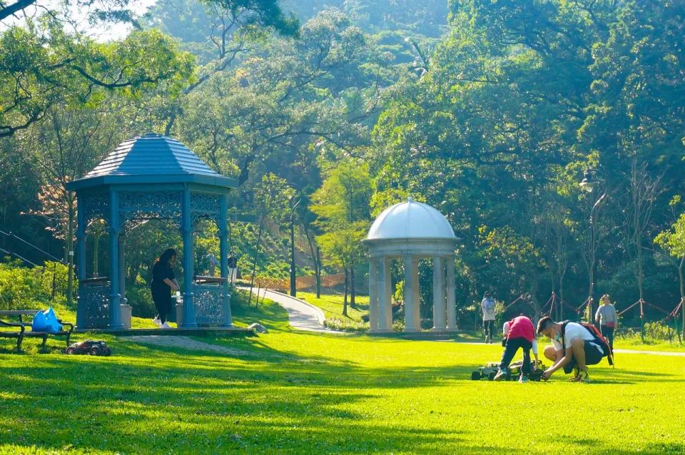 Victoria Peak Garden lawn and historic landscape
