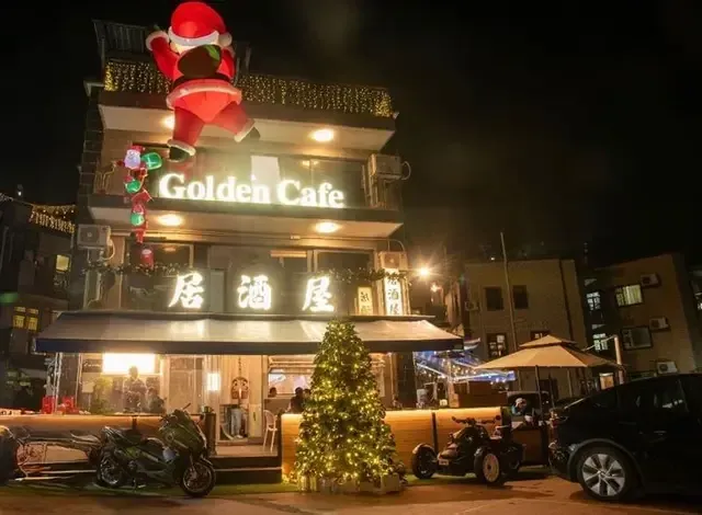 GOLDEN CAFE - venue photo