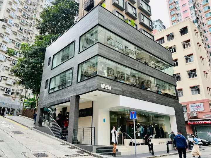 BLUE BOTTLE CAFE - venue photo