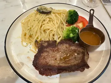 Grove - Restaurant photo